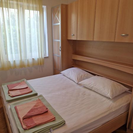 Apartment Zeleni Dramalj Bagian luar foto